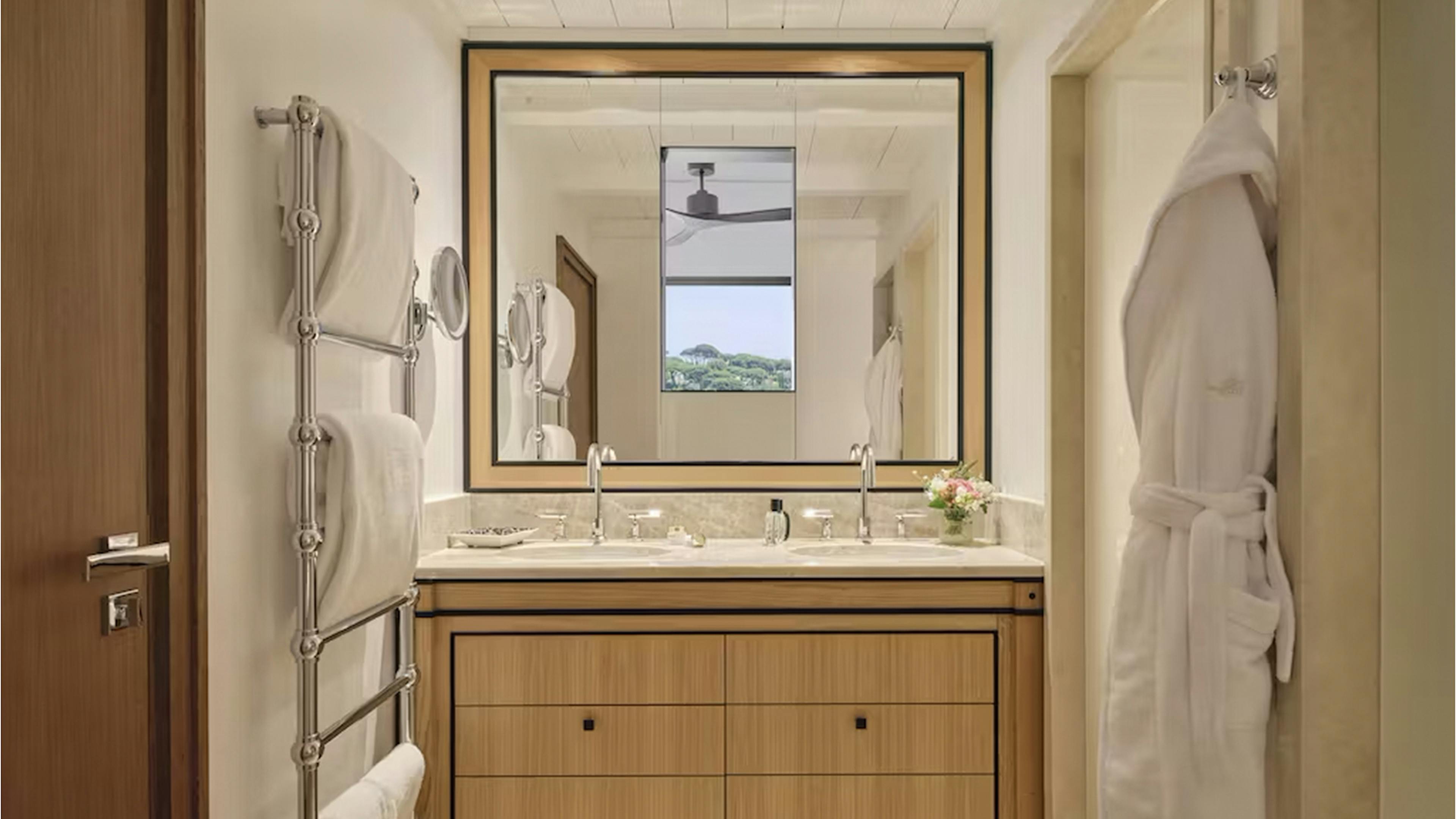 Château de La Messardiere, Saint-Tropez, chambre supérieure deluxe vue piscine