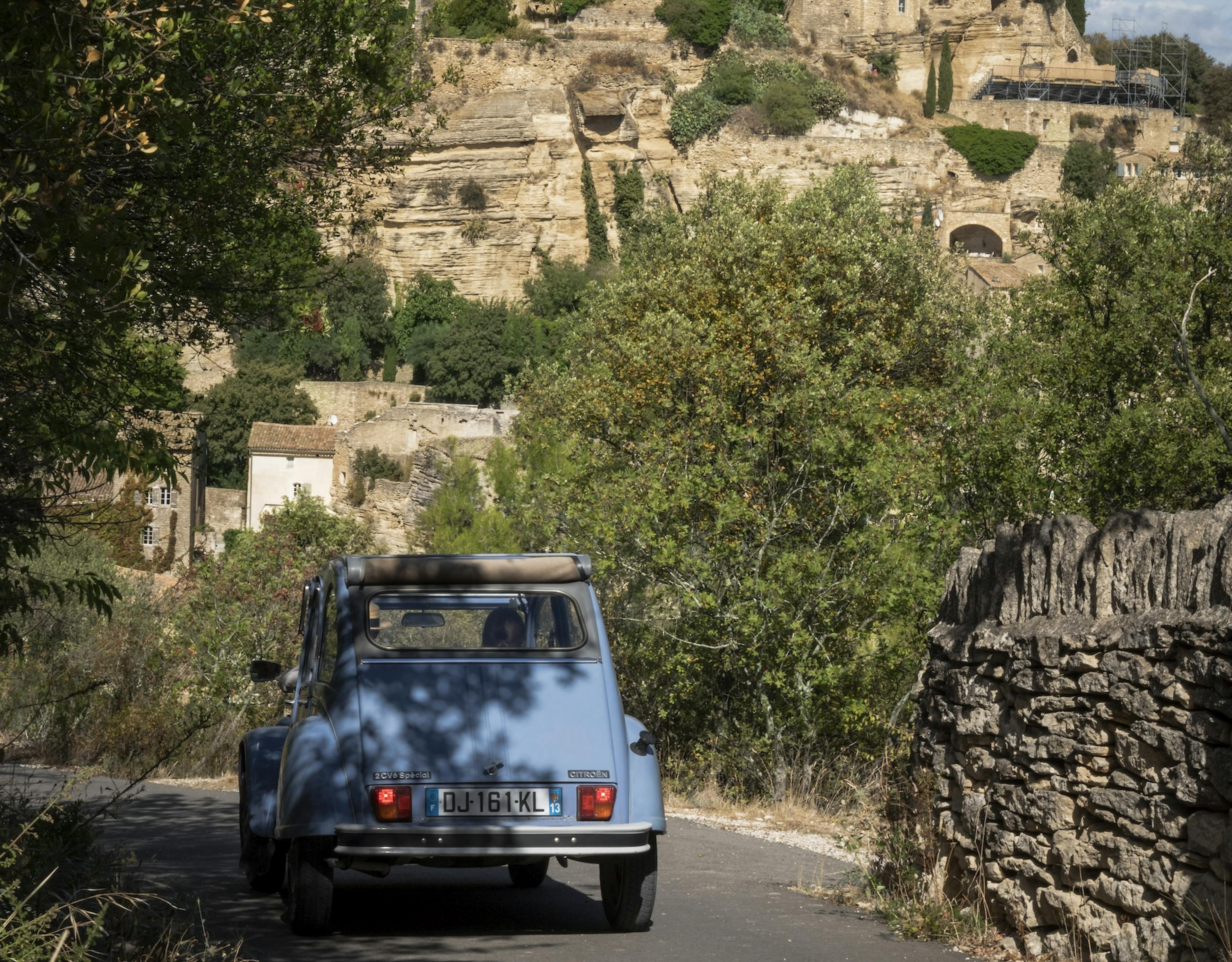 Expérience 2CV, hôtel de luxe Airelles Gordes La Bastide