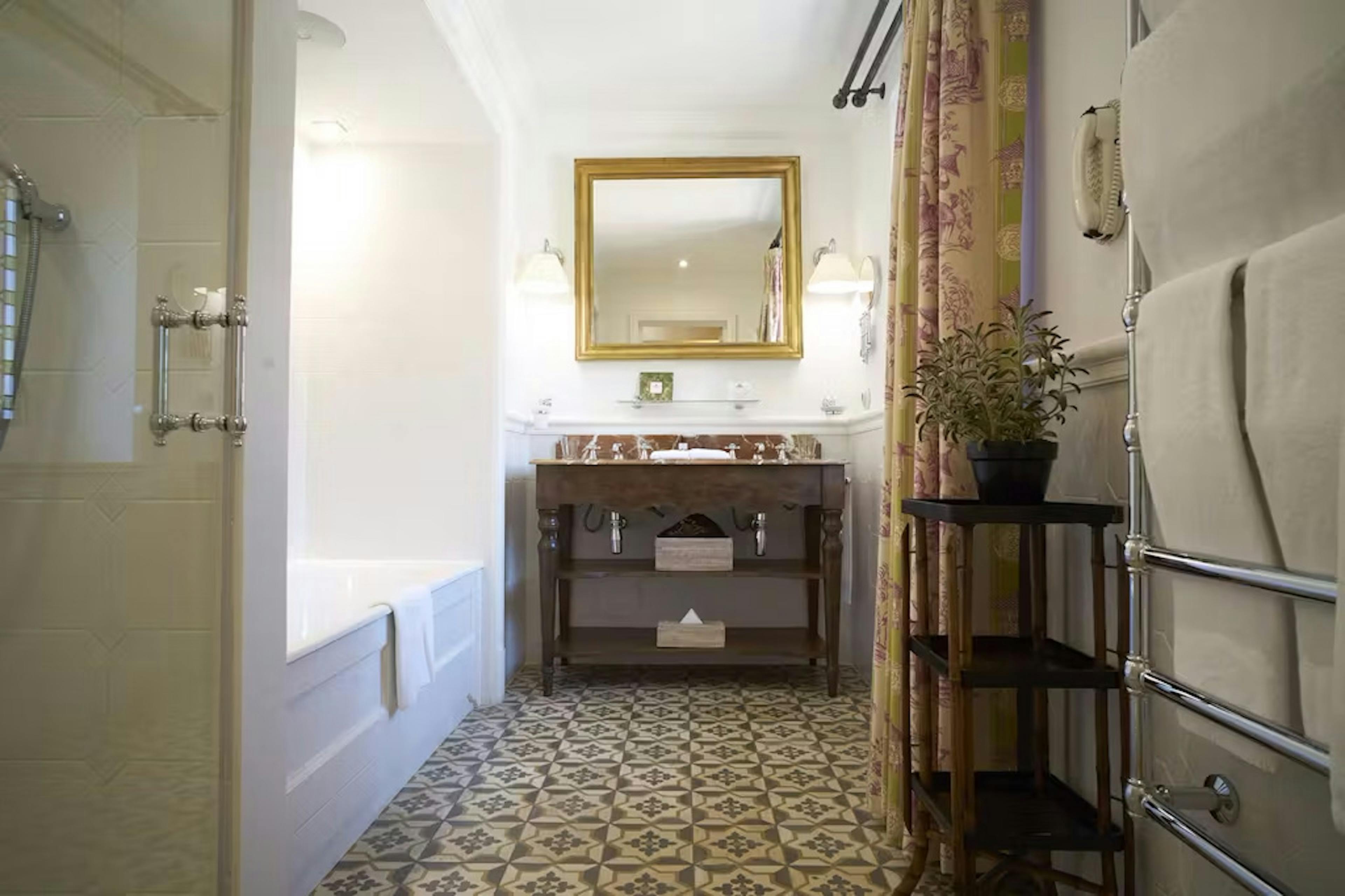 Salle de bain Chambre Deluxe Village, Airelles Gordes La Bastide