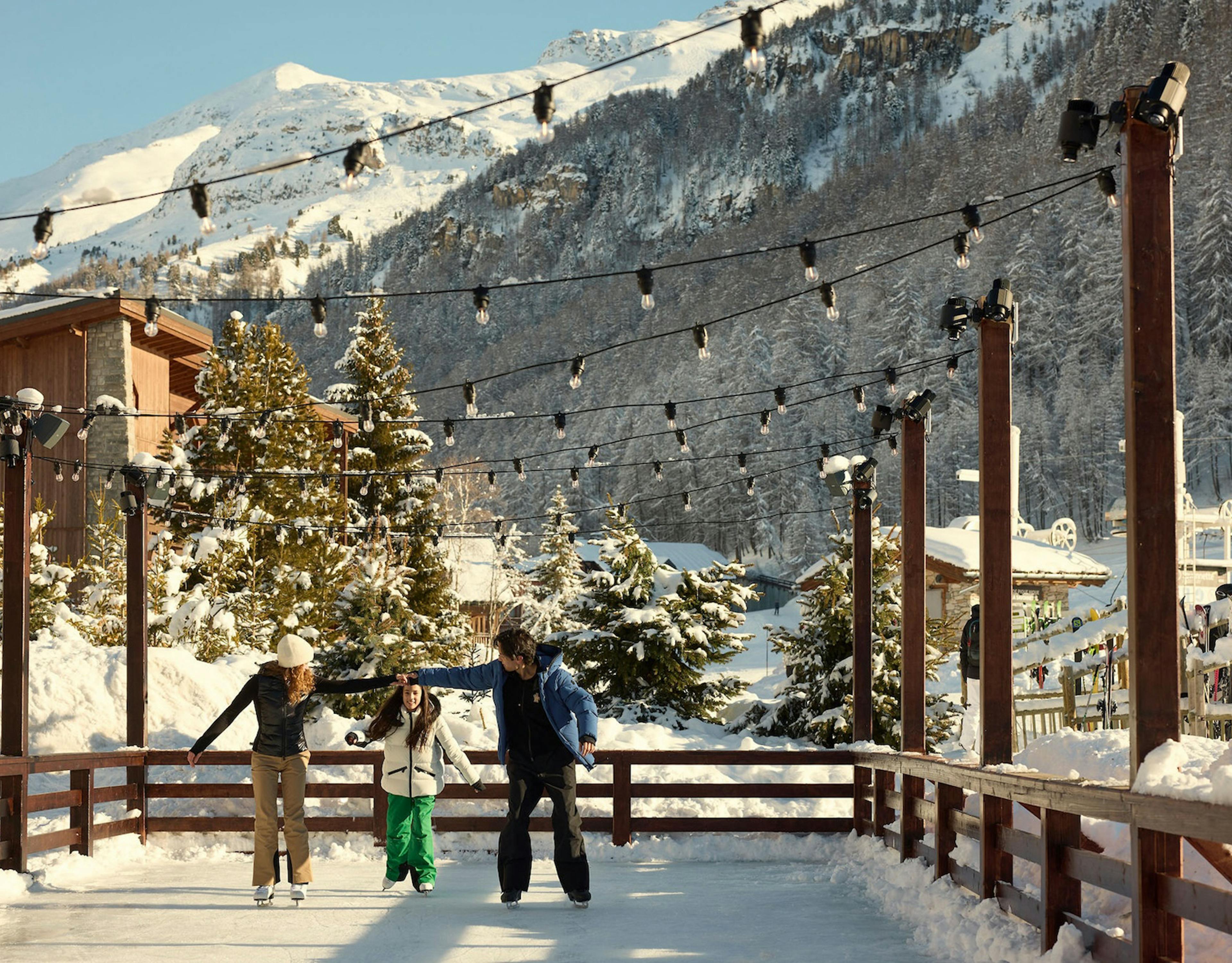 Airelles Val d'Isère, patinoire, kids club