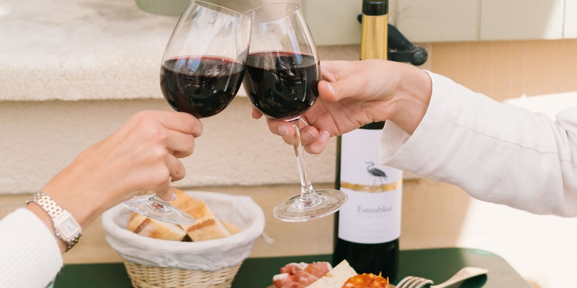 Apéritif et planche charcuterie restaurant italien La Bastide de Pierres, hôtel de luxe La Bastide, Airelles Gordes