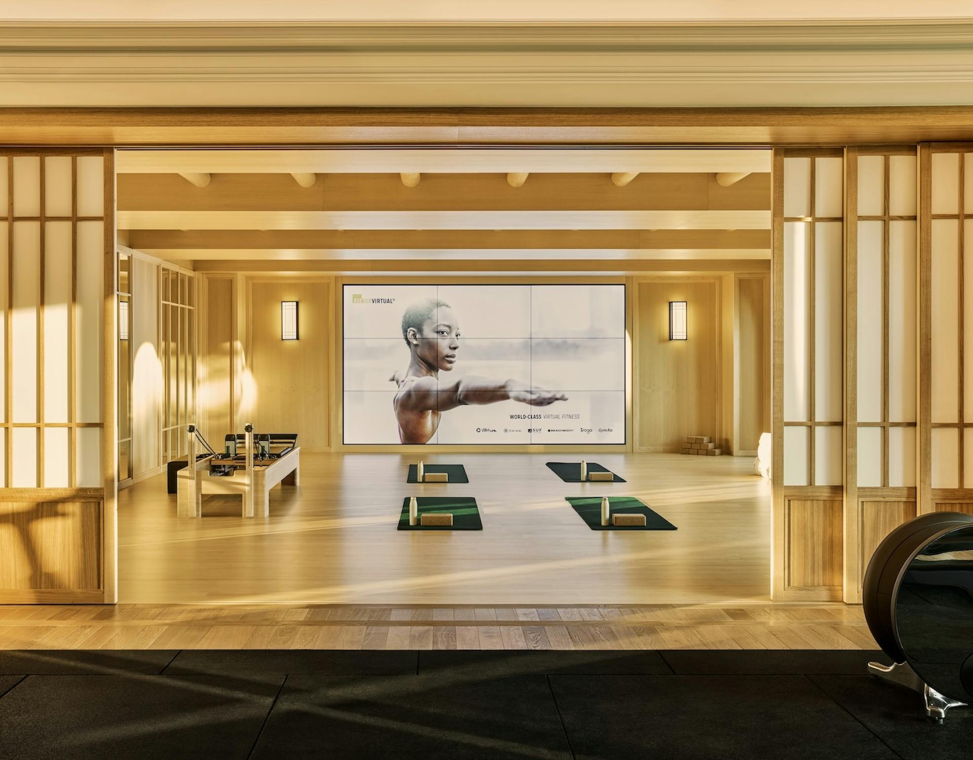 Espace yoga intérieur du Château de La Messardière à Saint-Tropez