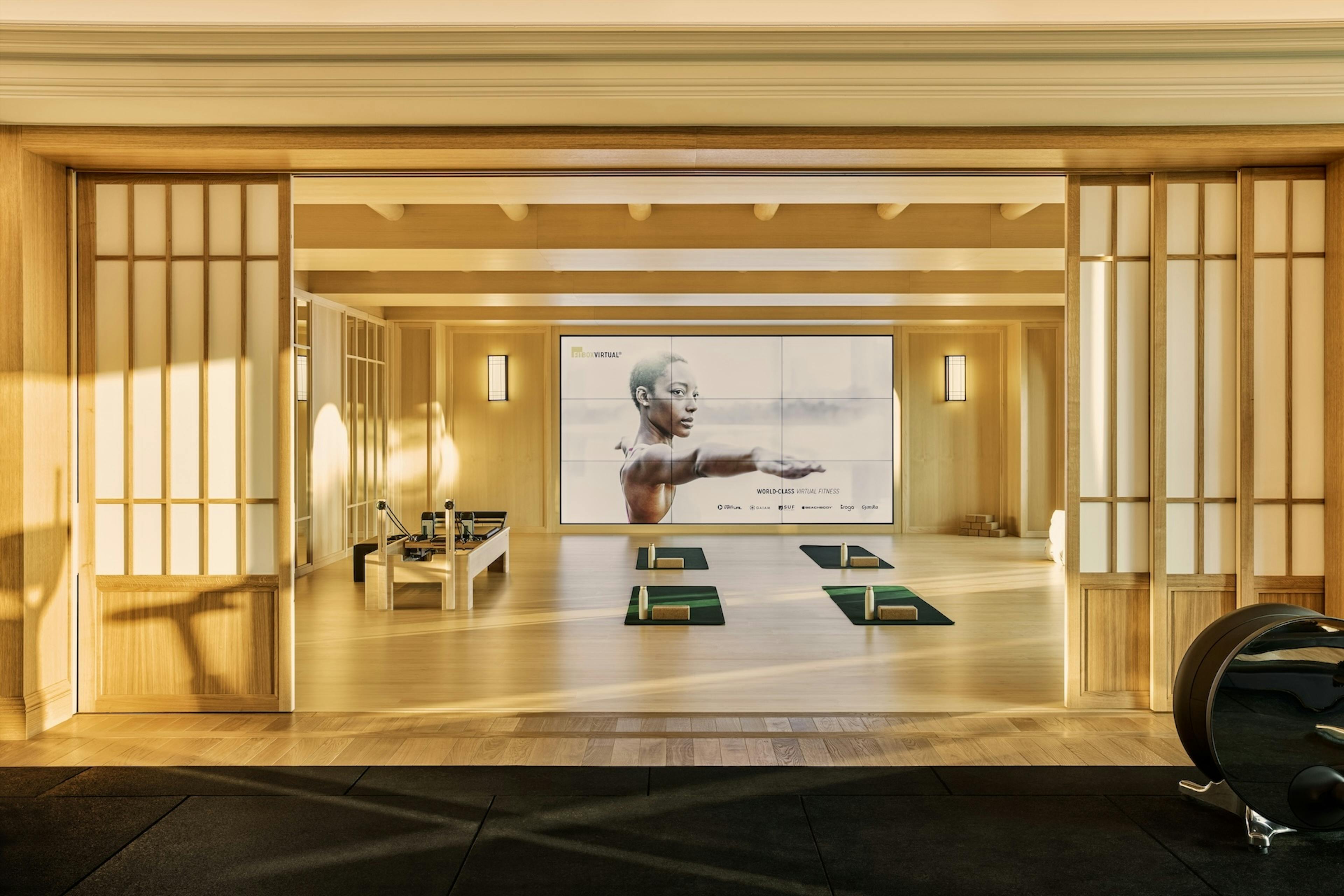 Espace yoga intérieur du Château de La Messardière à Saint-Tropez